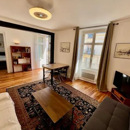 Centre Charme Lägenhet