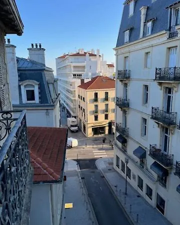 Centre Charme Apartment *